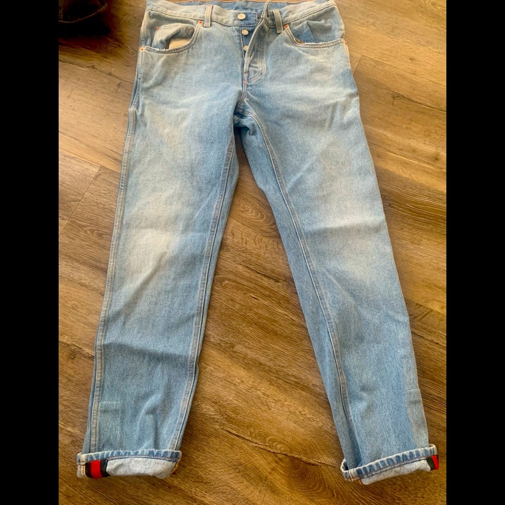 Gucci blue jeans slim fit size 32 only tried on